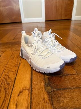 Nike Free Metcon Trainers with Light Purple Outsole Accents